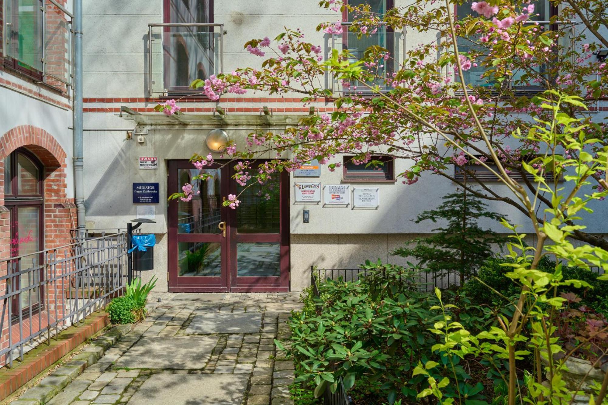 Apartament Szept Galeria Dominikanska By Noclegi Renters Wrocław Eksteriør bilde